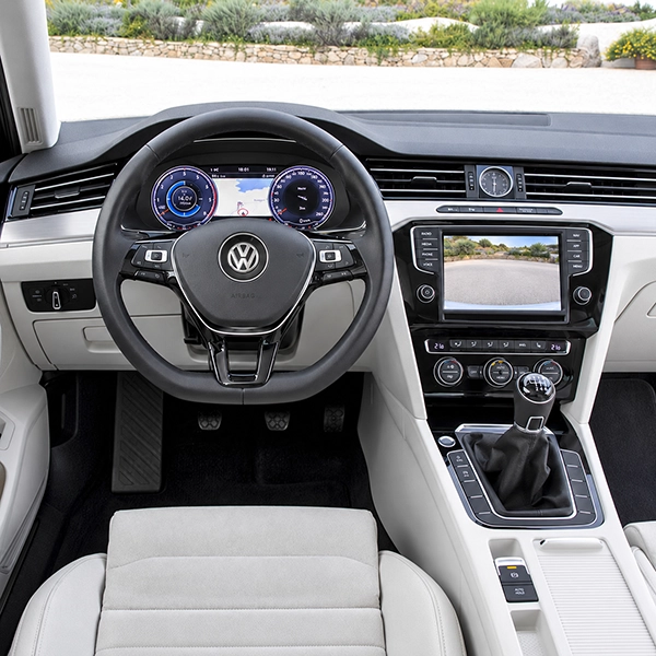 VW Passat B8 Rückfahrkamera nachrüsten: Anleitung & Tipps